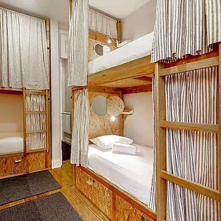 Fishtail Sea House Hostel