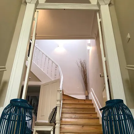 Fishtail Sea House بيت شباب ماتوسينهوس