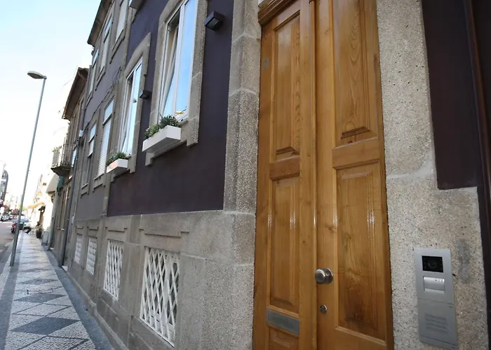 Fishtail Sea House 호스텔 *